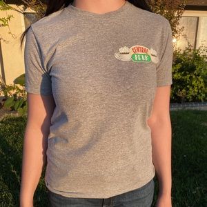 🤍FRIENDS CENTRAL PERK T SHIRT🤍